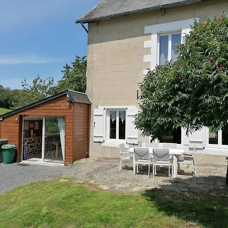 Maison De Charme A Sur Sienne Avec Jardin Clos *